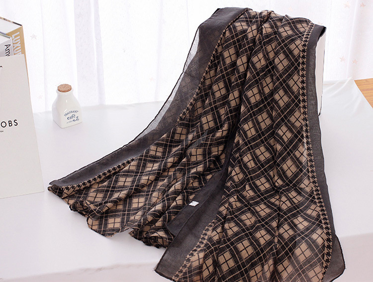Wholesale geometric pattern scarf