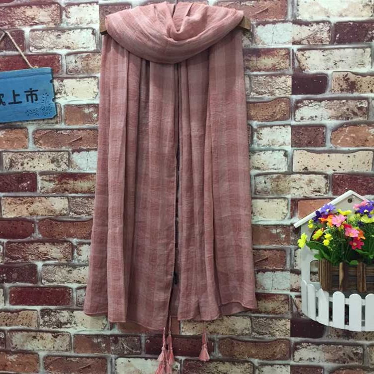 Wholesale fashion knitted scarf with fringe