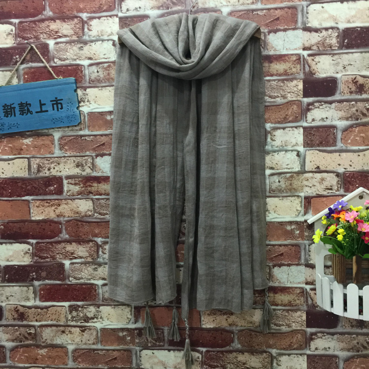Wholesale fashion knitted scarf with fringe