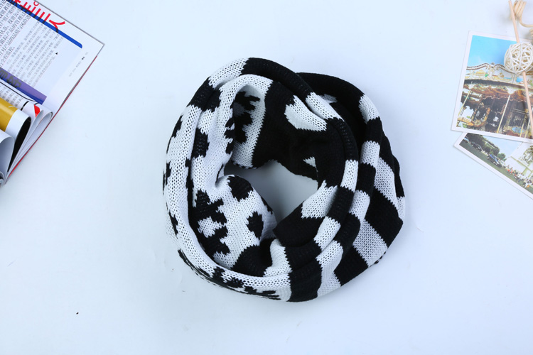 Wool scarf for kids