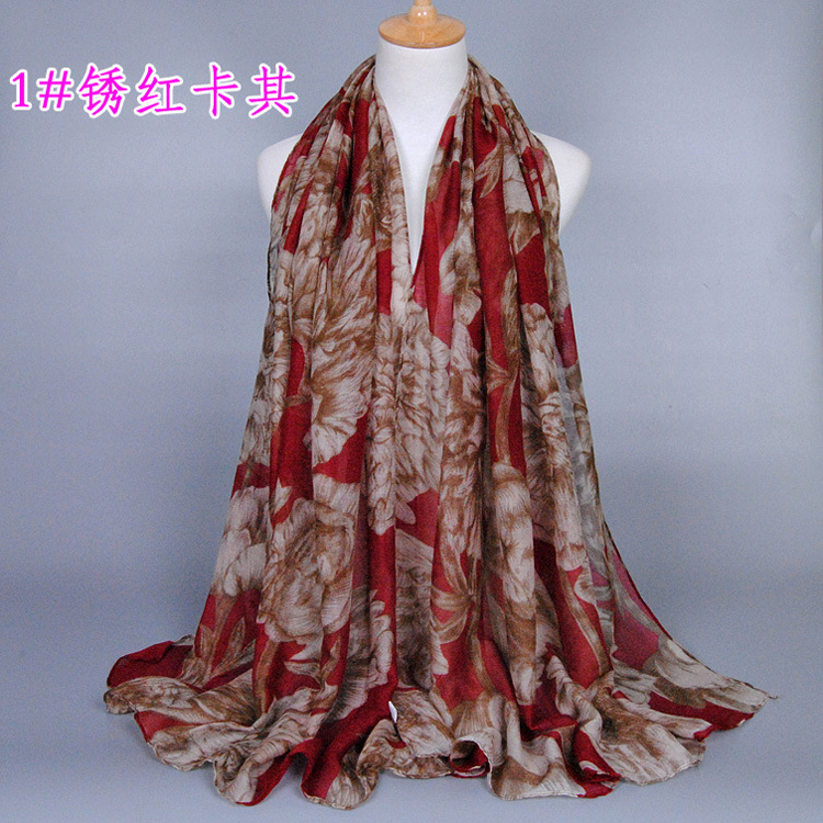 Viscose neck scarf with large flowers