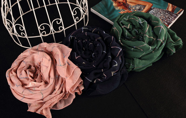 Wholesale silk scarf tying