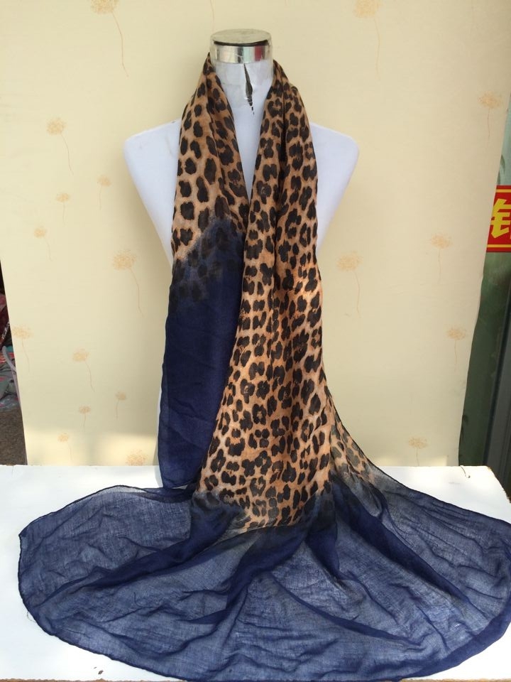Leopard scarf fashion