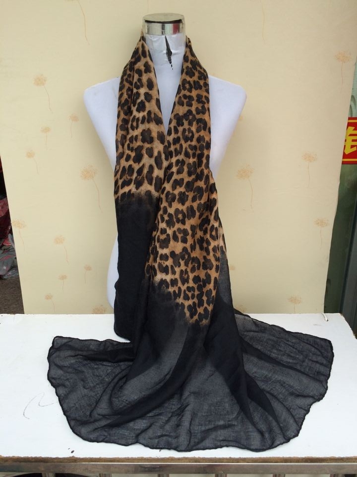 Leopard scarf fashion