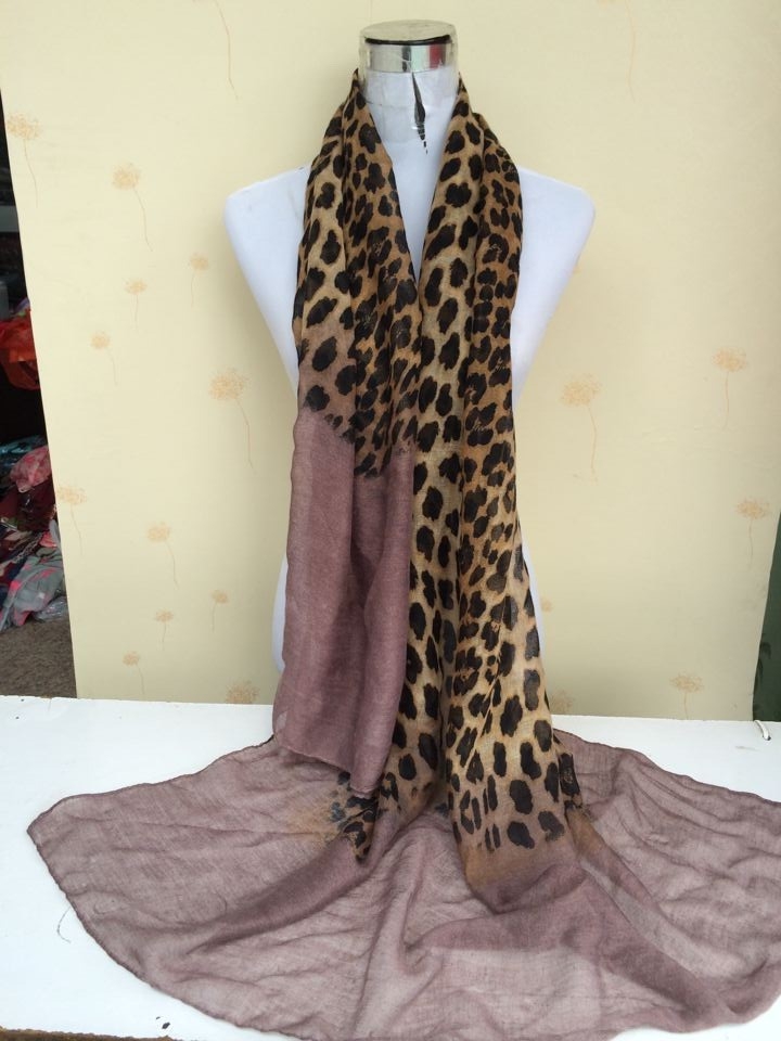 Leopard scarf fashion