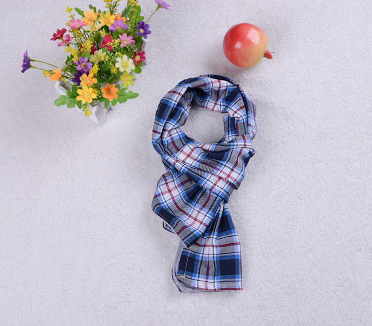 Plaid scarf for children