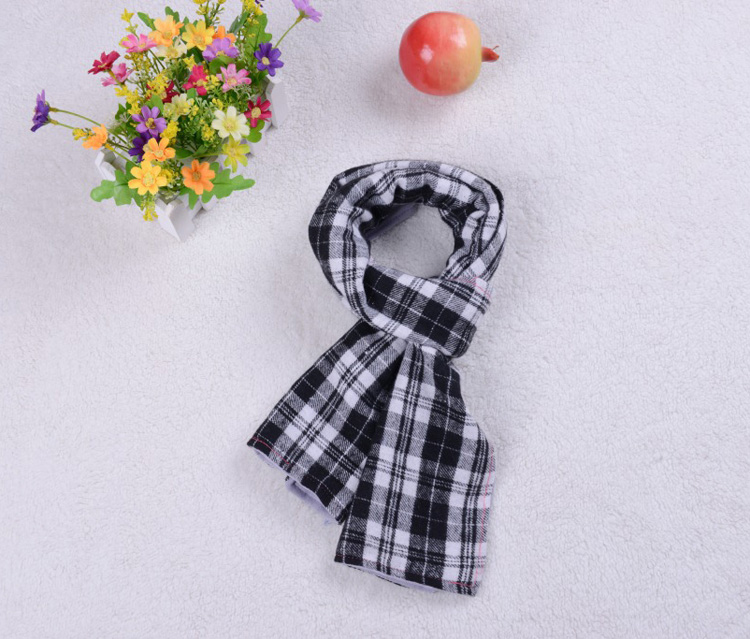 Plaid scarf for children
