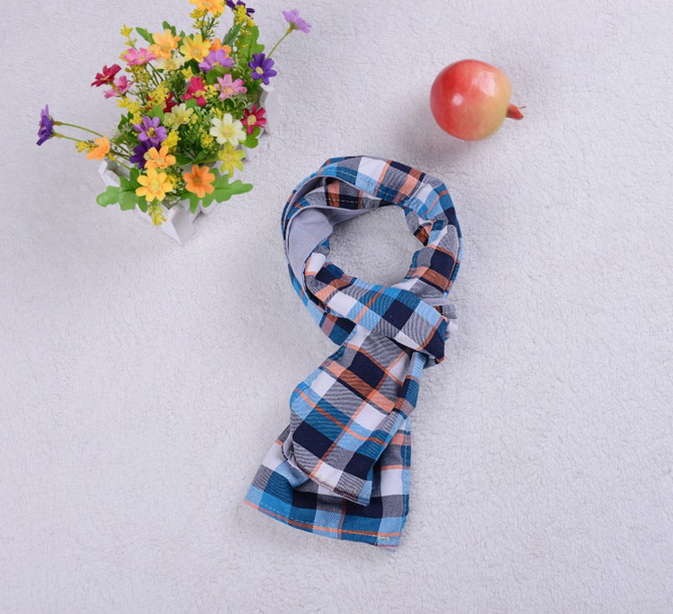 Plaid scarf for children
