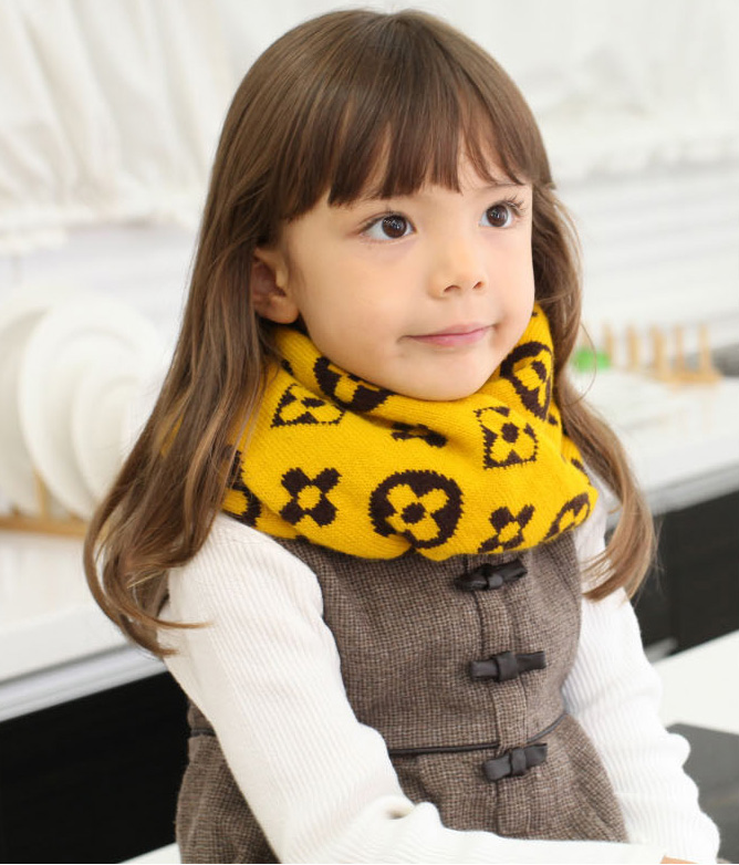 Children scarves ring