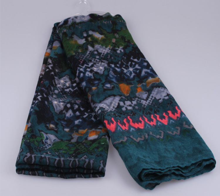 Cotton scarf with tassel
