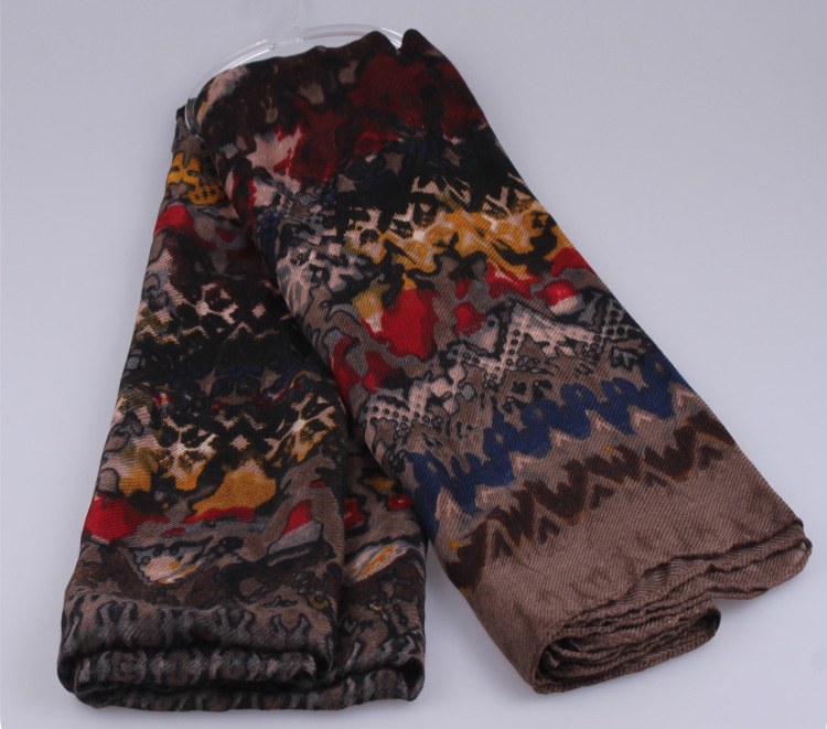 Cotton scarf with tassel