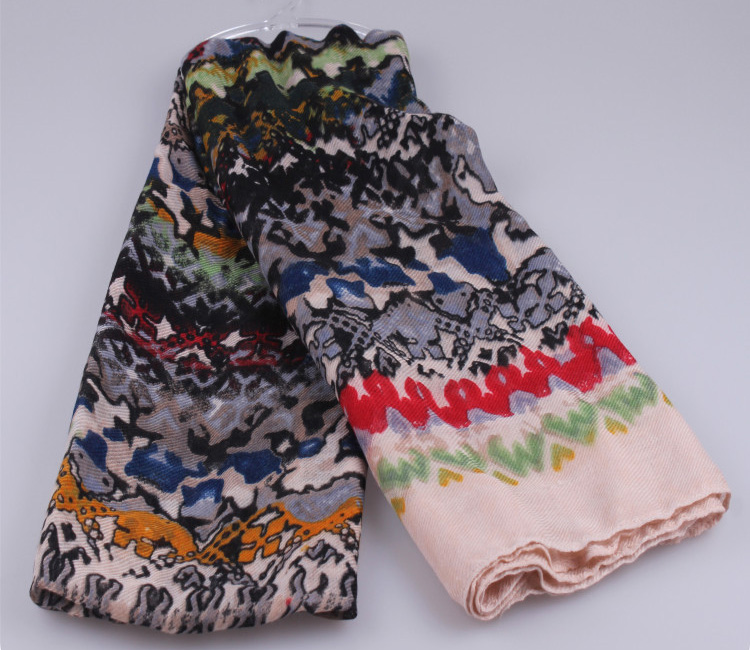 Cotton scarf with tassel