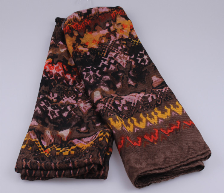 Cotton scarf with tassel