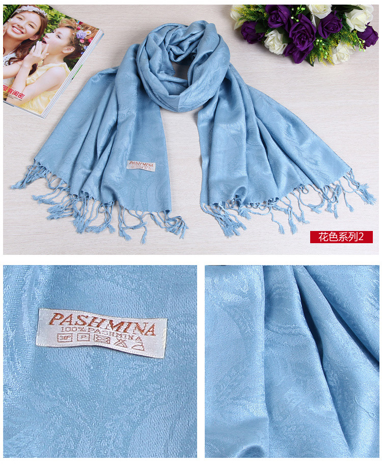 Polyester scarves with fringes