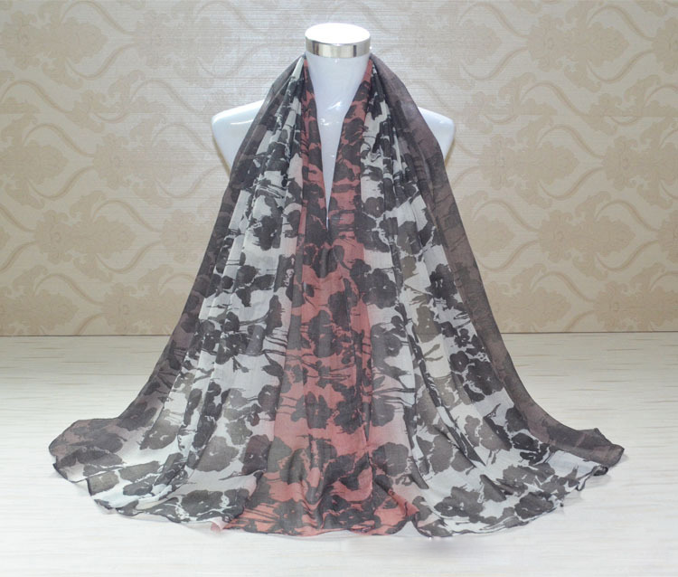 Wholesale fashion printed viscose scarf