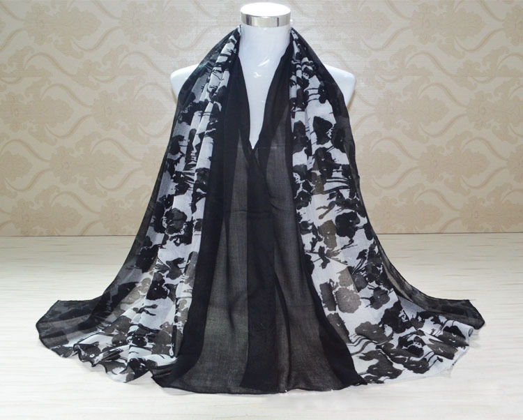 Wholesale fashion printed viscose scarf