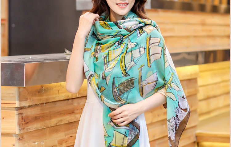 Classic polyester scarf for women
