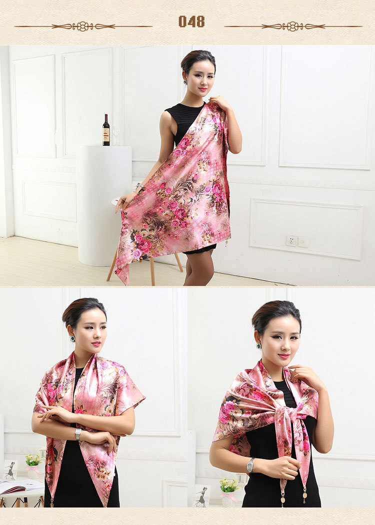 Wholesale triangle silk women scarf