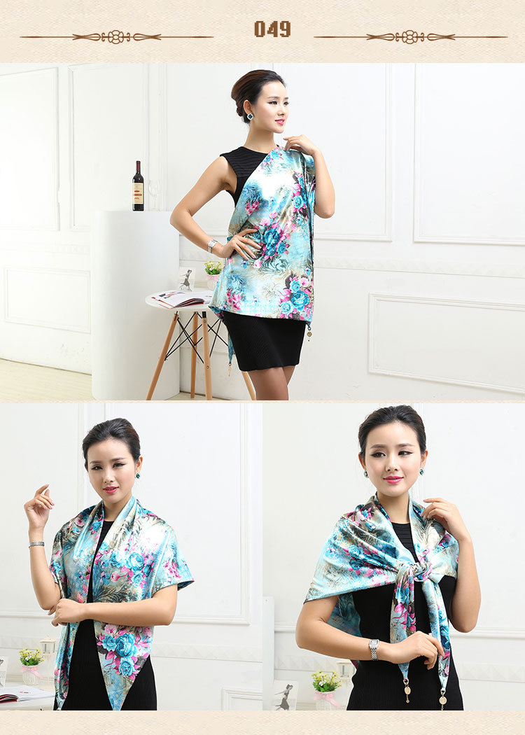 Wholesale triangle silk women scarf