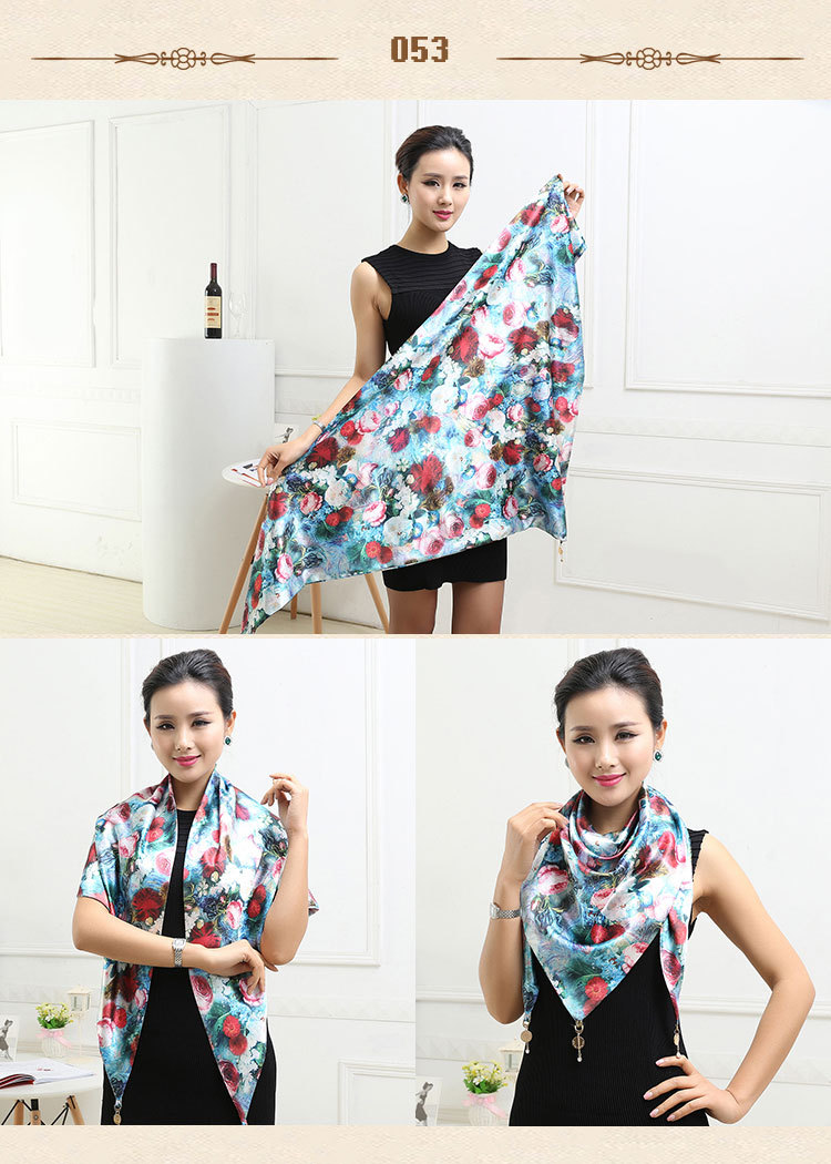 Wholesale triangle silk women scarf