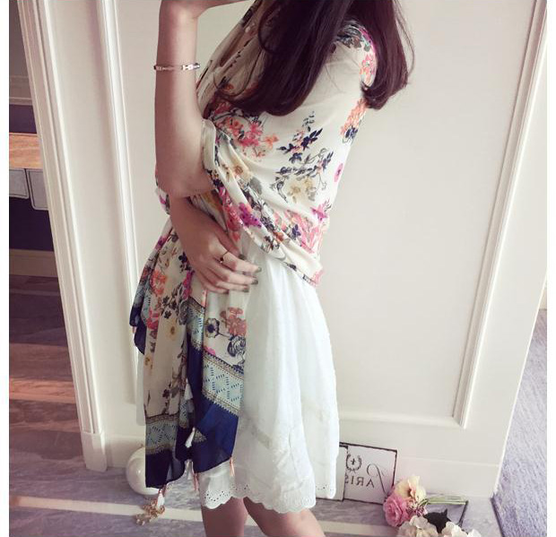 Wholesale floral fringed cotton scarf
