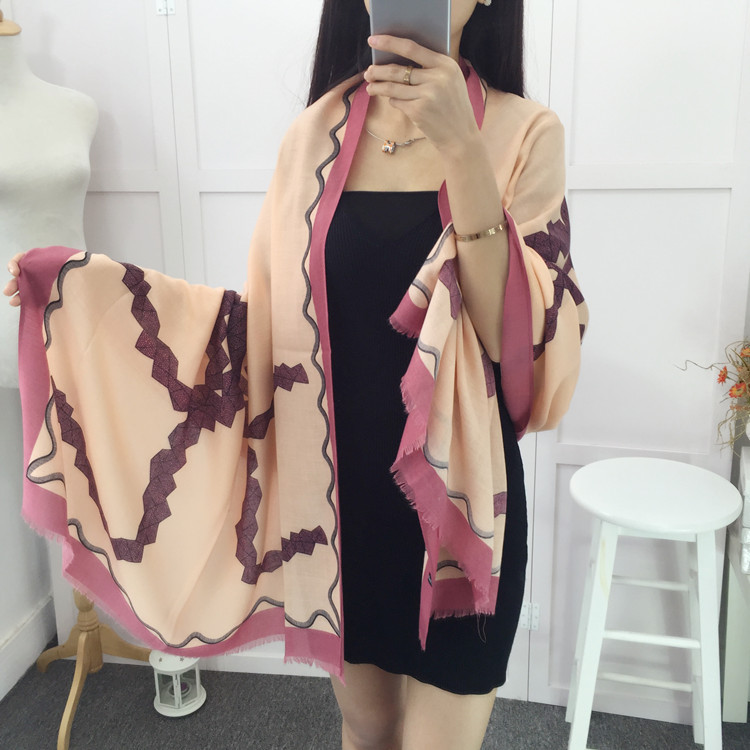 Wholesale fashion scarfs