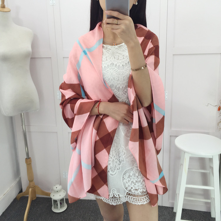 Women tartan scarves wholesale
