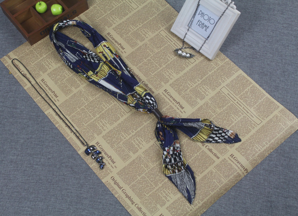 Small scarf for neck