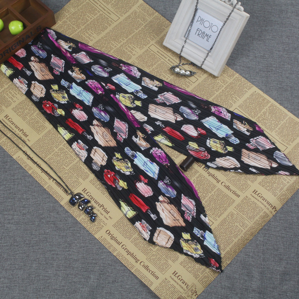 Small scarf for neck