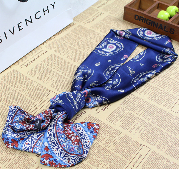 Small infinity scarves
