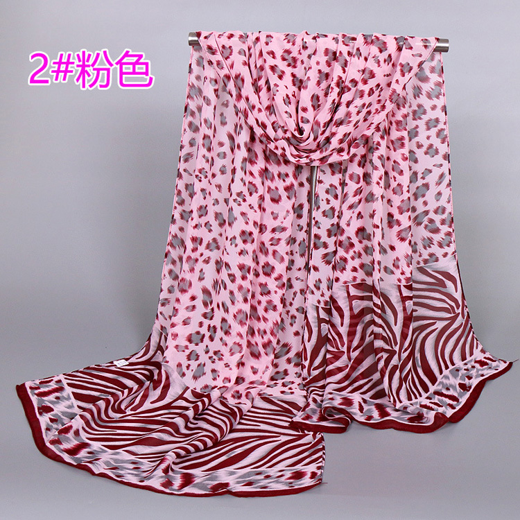 Wholesale knitted scarves leopard