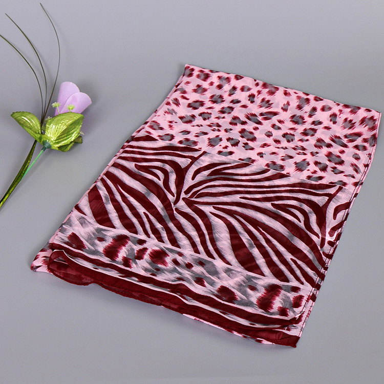 Wholesale knitted scarves leopard