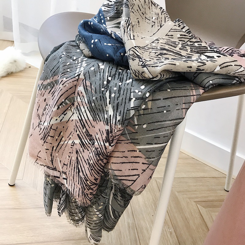 Wholesale Cotton scarf hot silver feather shawl China