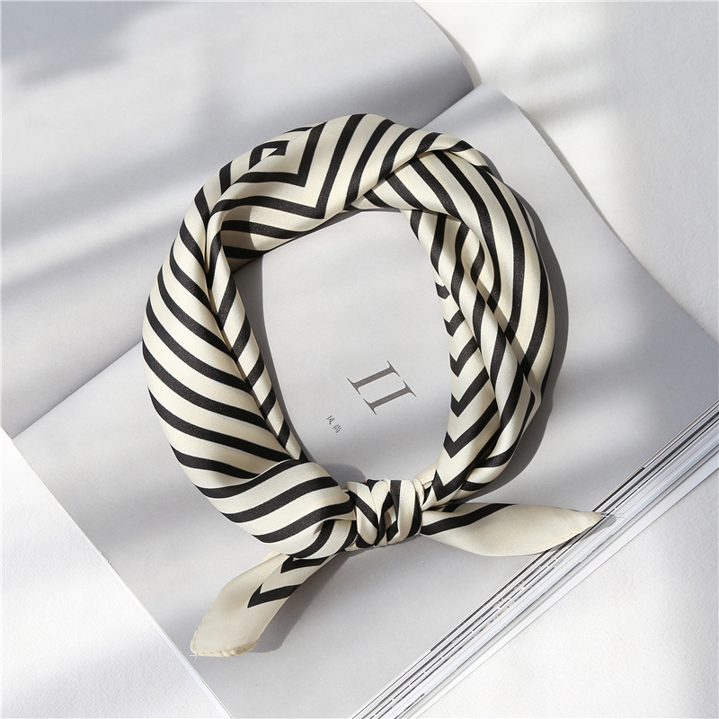 Occupation simple new small square scarf