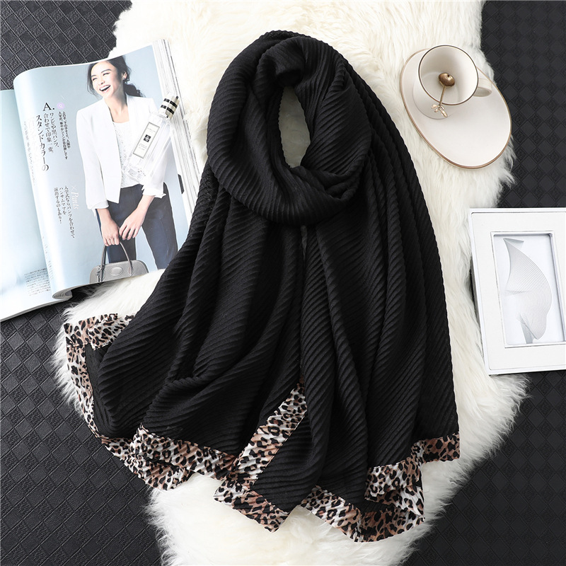 Fashion leopard print cotton and linen scarf