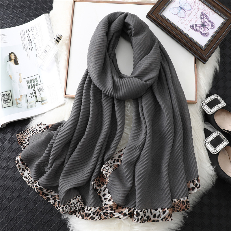 Fashion leopard print cotton and linen scarf
