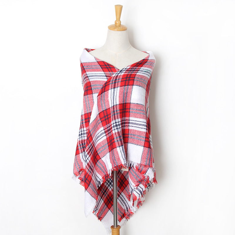 Fringed warm plaid scarf