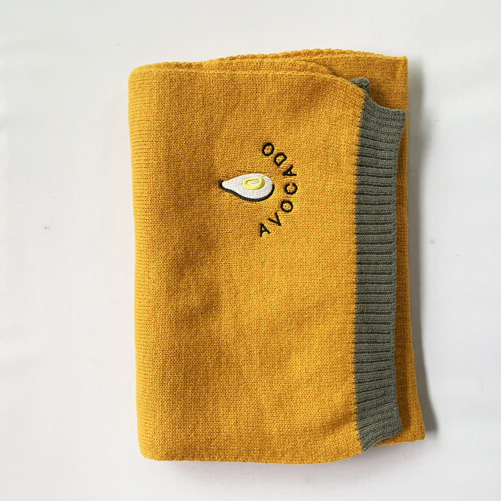 Avocado wool knitted scarf