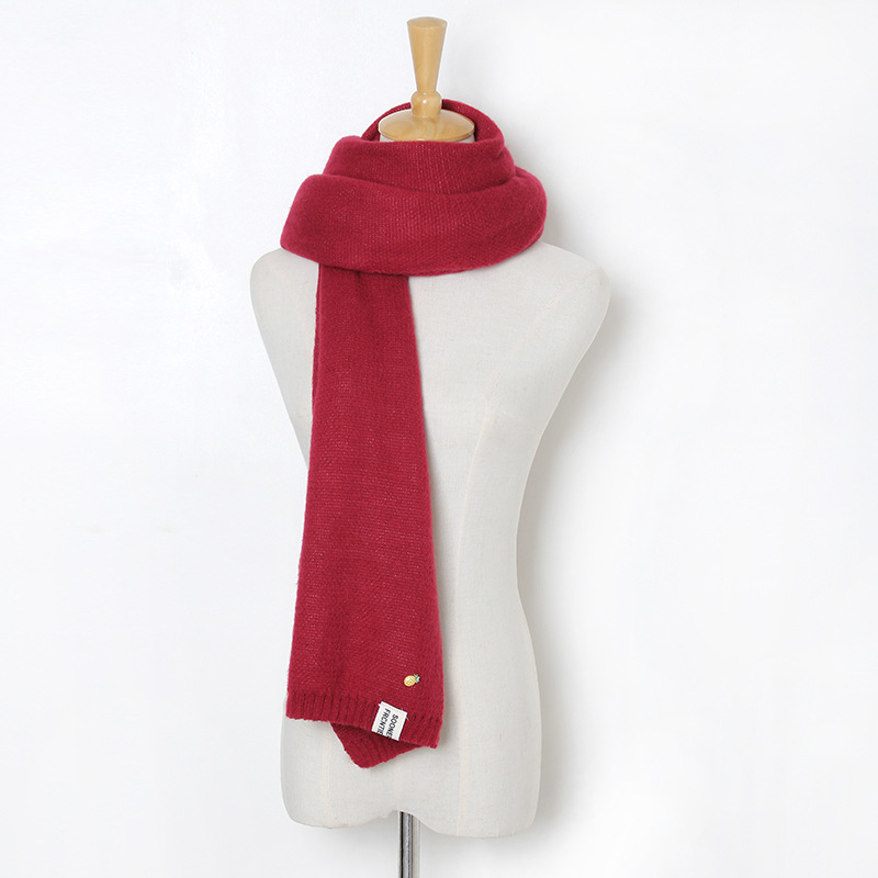 Winter knitted wool pineapple scarf