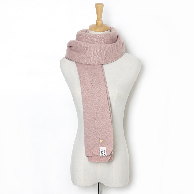 Winter knitted wool pineapple scarf