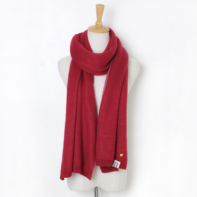 Winter knitted wool pineapple scarf