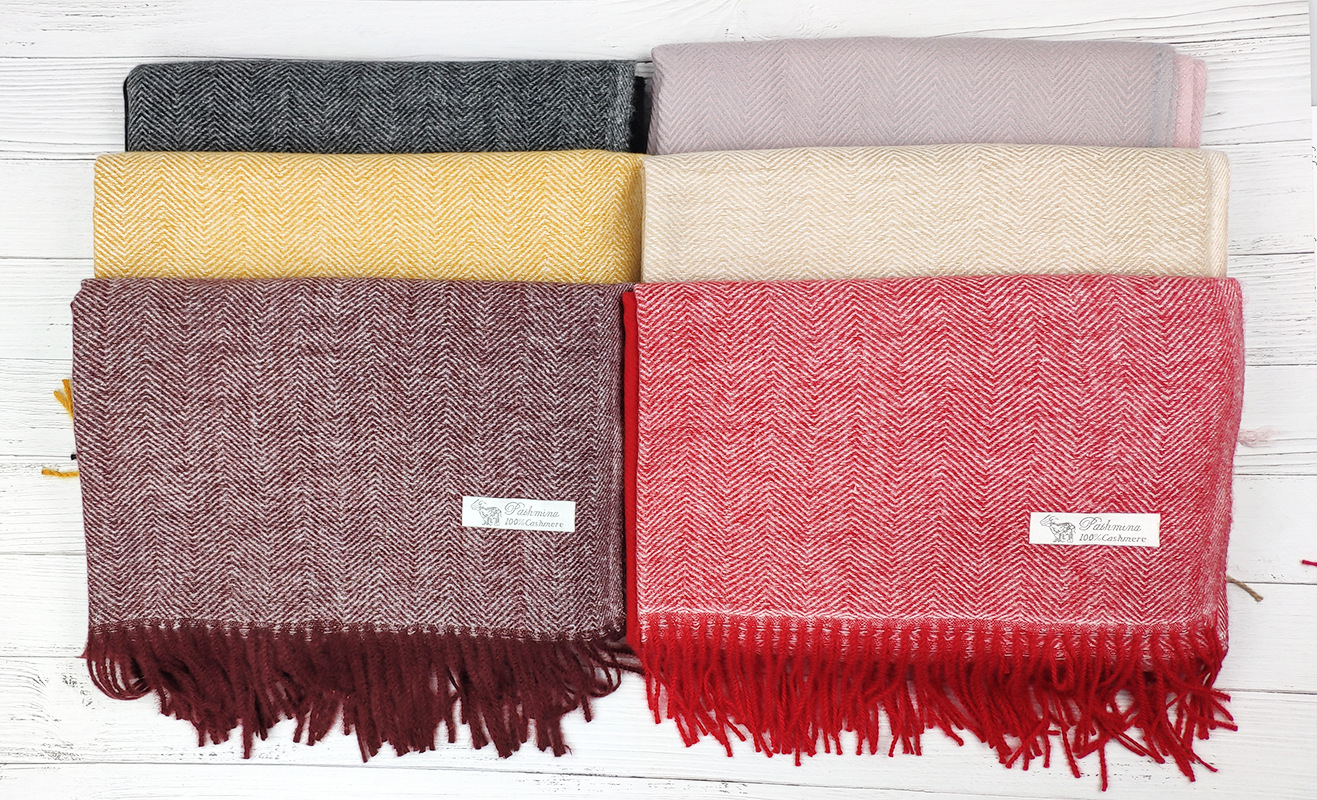 Cashmere padded shawl scarf