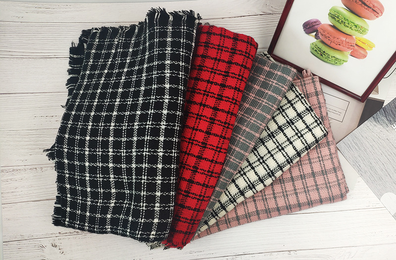 Thick knitted plaid scarf