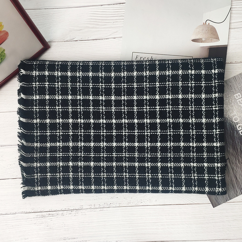 Thick knitted plaid scarf
