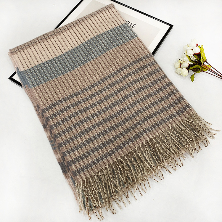Wholesale thick warm plaid cashmere scarf