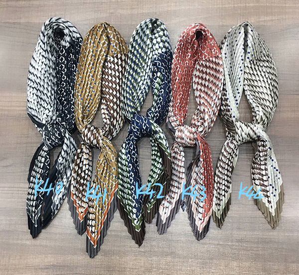Italian pleated women silk scarf gifts