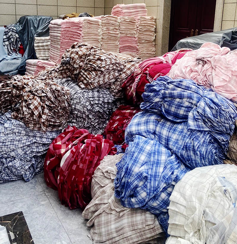 10000 knitted cashmere scarves shipped to American scarf wholesale store