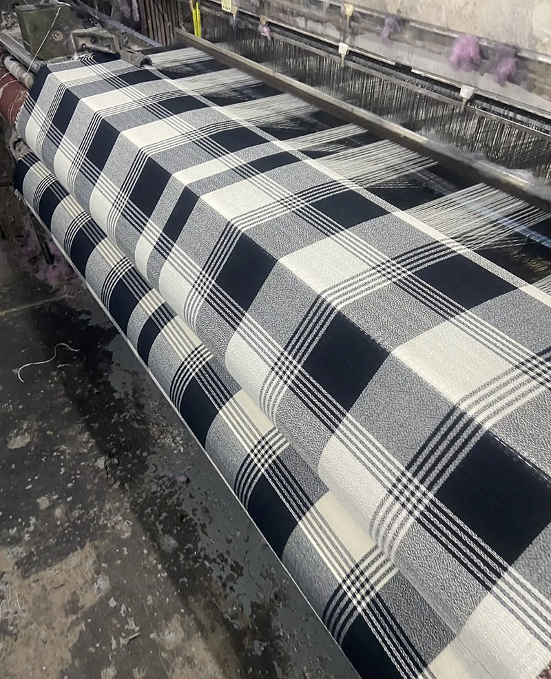 10000 knitted cashmere scarves shipped to American scarf wholesale store