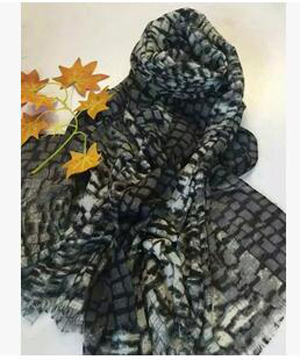 Female jacquard stripe scarf wholesale