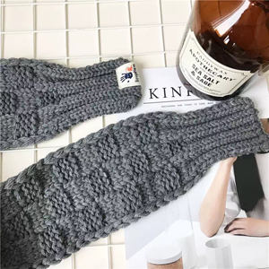 Female fingerprint labeling pure color wool scarf wholesale